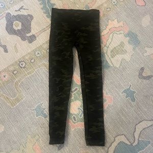 Spanx seamless camo green legging